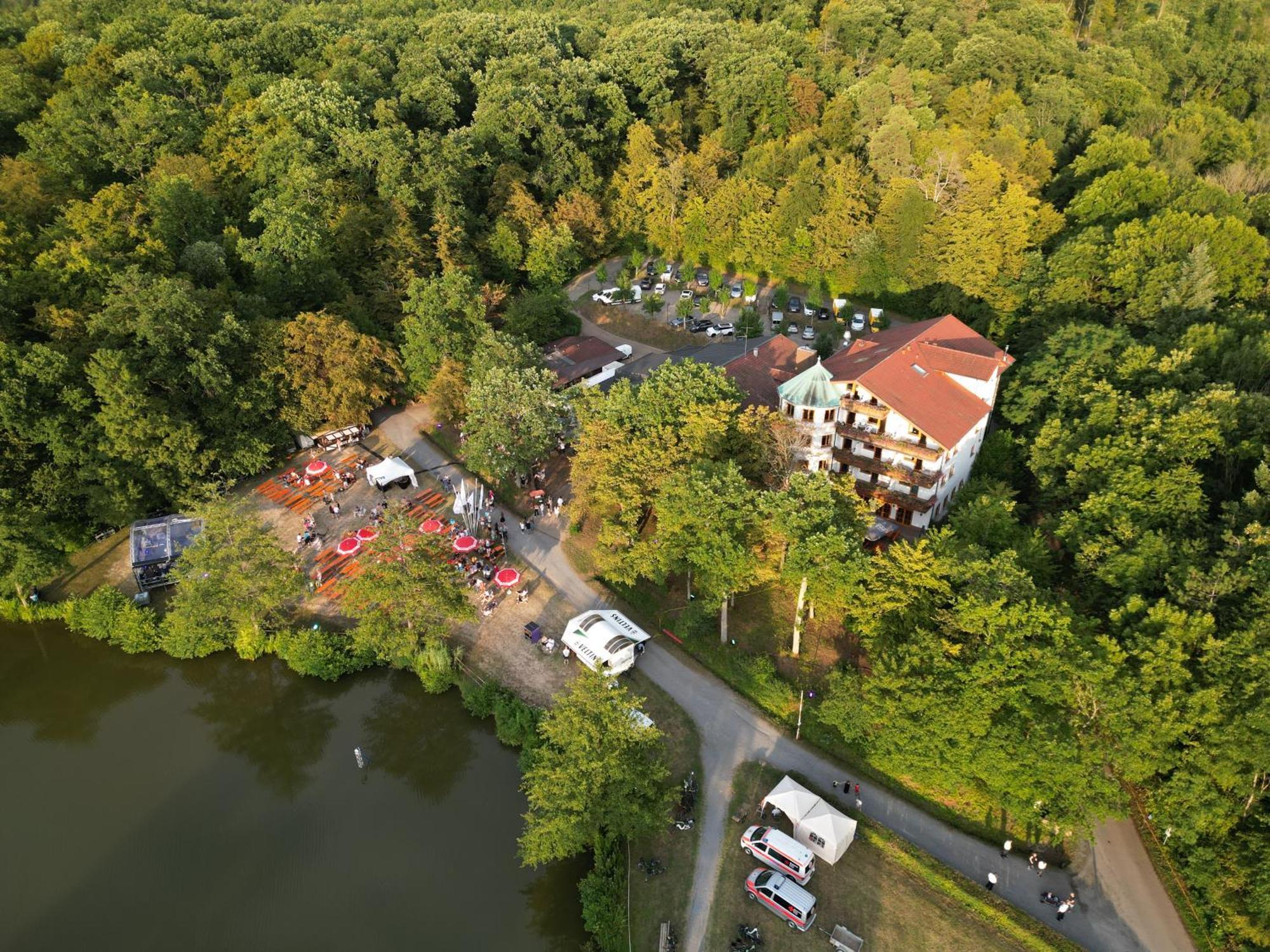 Hotel-Restaurant Kreuzberghof Tagungs- Und Veranstaltungshotel Tiefenbach  Exterior photo
